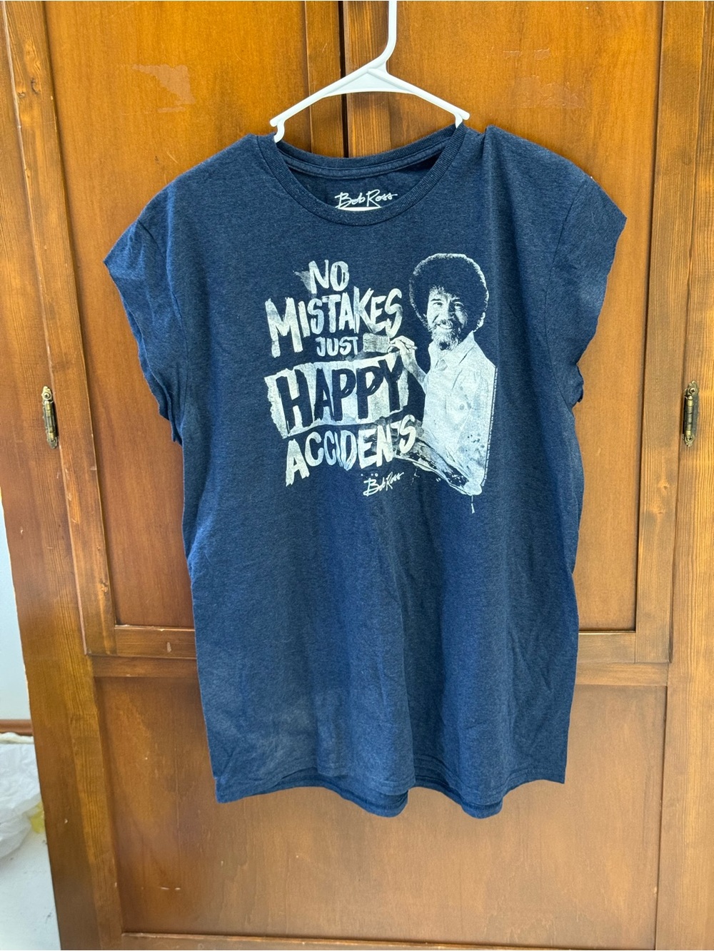 Bob Ross Tee - "No Mistakes Just Happy Accidents" men’s XL sleeves cut see pics